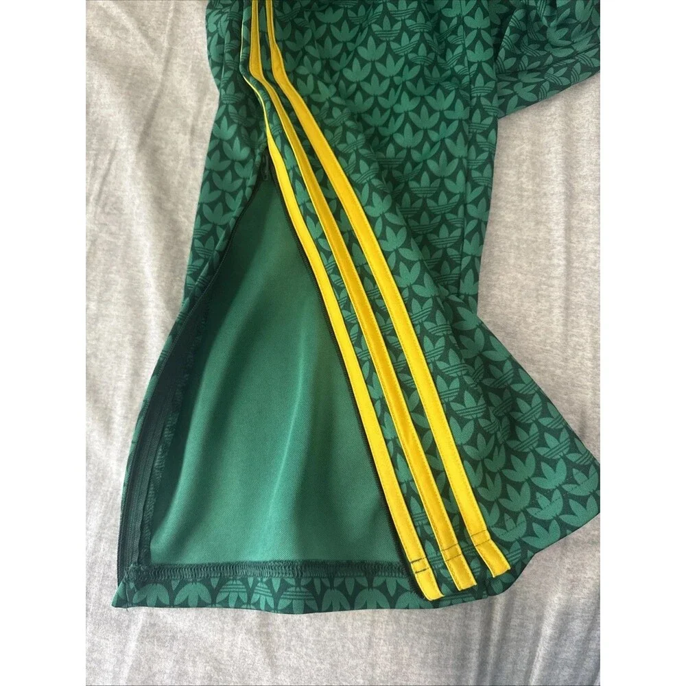 Adidas Originals FIREBIRD LOOSE Green MONOGRAM TRACK PANTS Size Large  KD0396